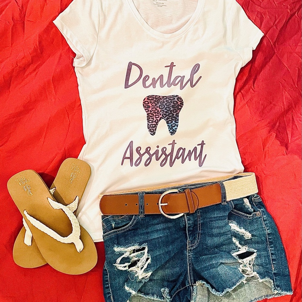 Dental Assistant short sleeve tee